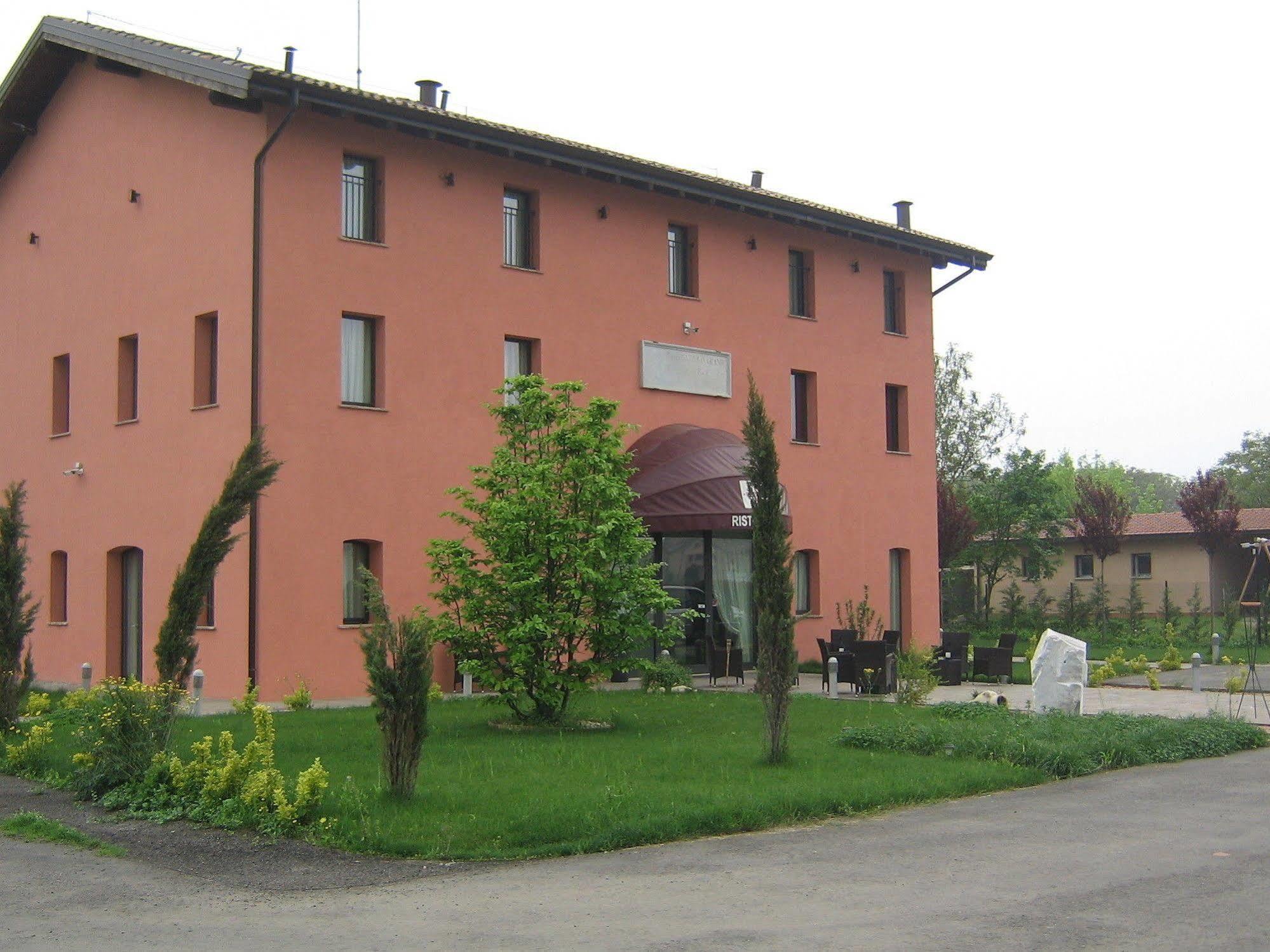 Hotel Hyknusa Reggio nell'Emilia Buitenkant foto