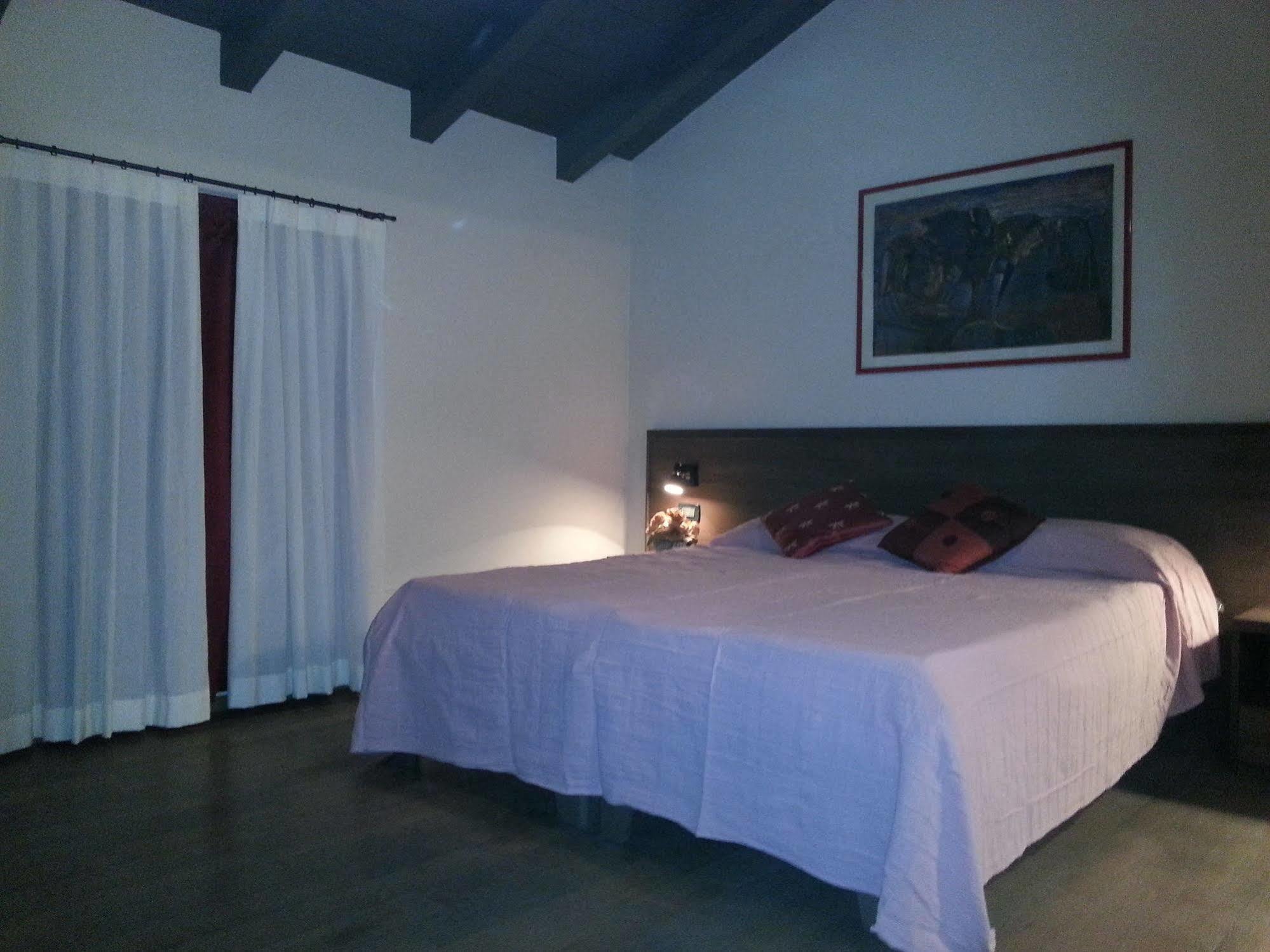 Hotel Hyknusa Reggio nell'Emilia Buitenkant foto