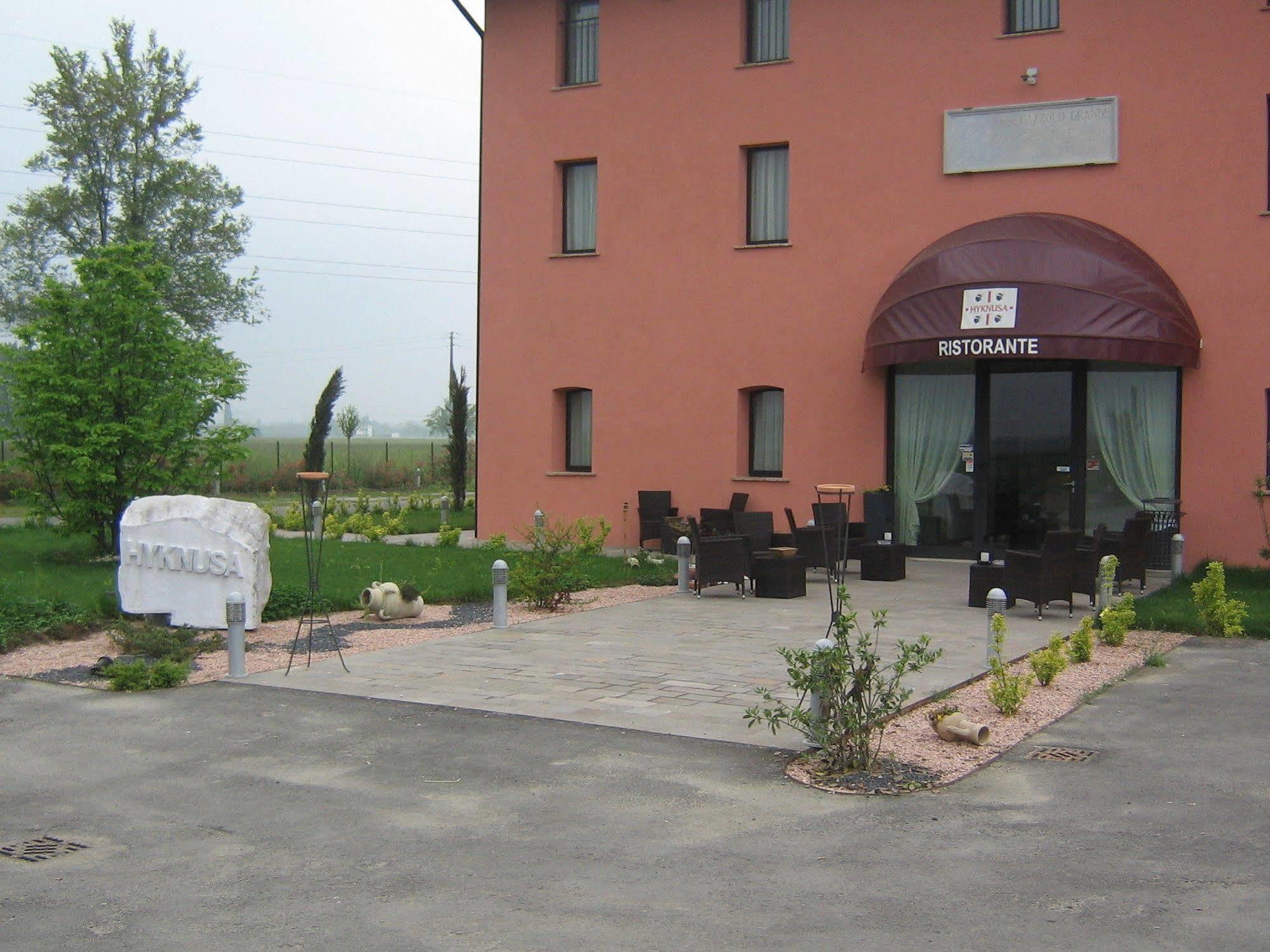 Hotel Hyknusa Reggio nell'Emilia Buitenkant foto