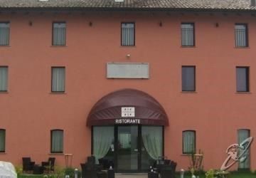 Hotel Hyknusa Reggio nell'Emilia Buitenkant foto